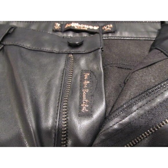 Dollhouse Juniors Curvy Wide‑Leg Faux Leather Jeans – Black – Size 11/12 – NWT - Picture 5 of 8